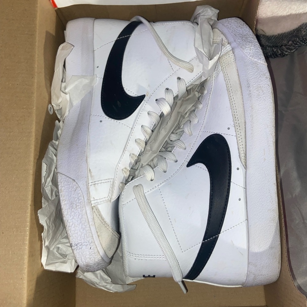 Nike blazer mid ‘77